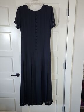 Ultra Dress Collection Black Short-Sleeve Midi with Covered Buttons